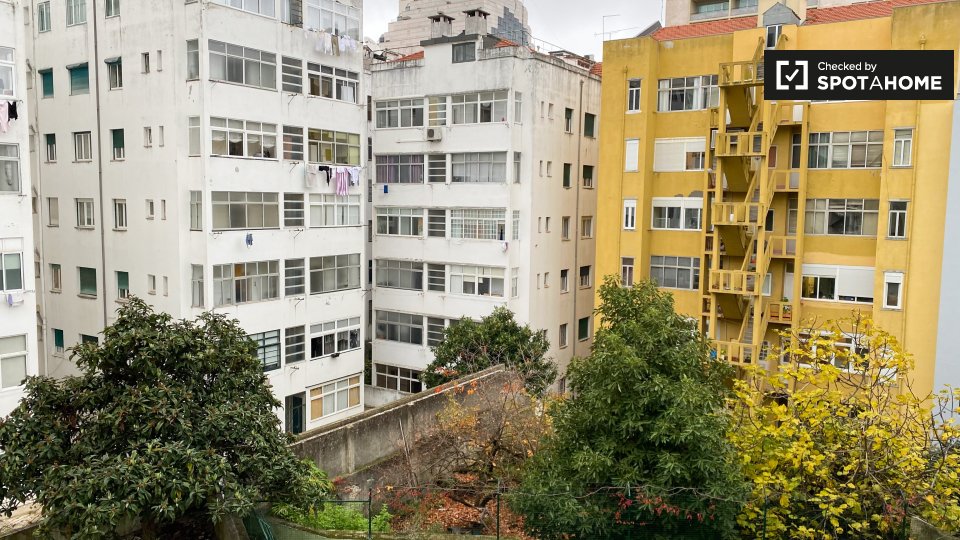 Apartment Lisbon, 4 beds — photo 10