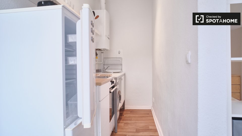 Apartment Berlin, 1 bed, 37m² — photo 13