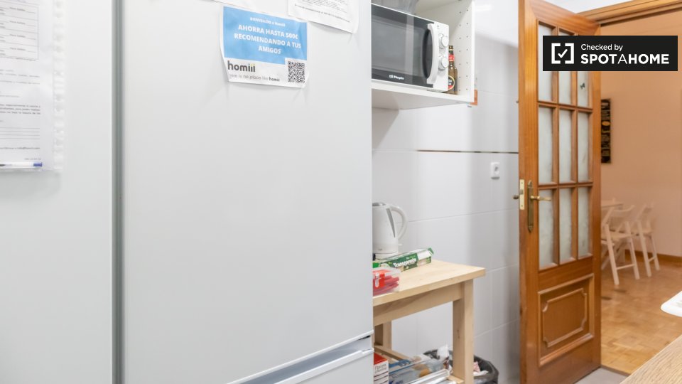 Double room Madrid, 6 beds, 152m² — photo 19
