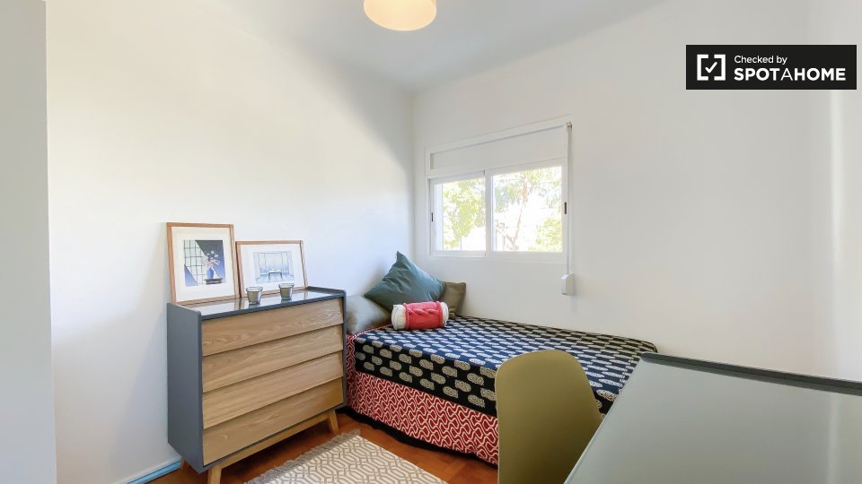 Double room Lisbon, 4 beds, 68m² — photo 2