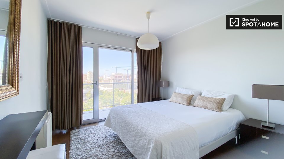 Apartment Lisbon, 1 bed, 70m² — photo 11