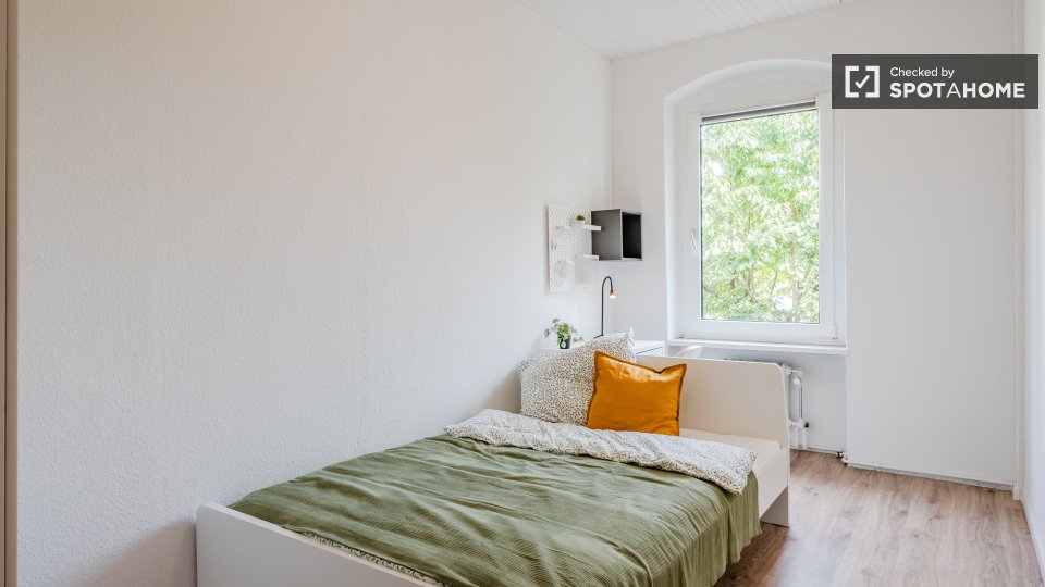 Double room Berlin, 5 beds, 86m² — photo 6