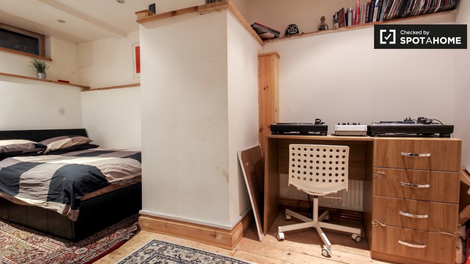 Double room London, 5 beds — photo 14