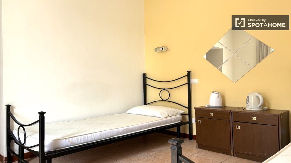 Double room Rome, 33 beds — photo 11