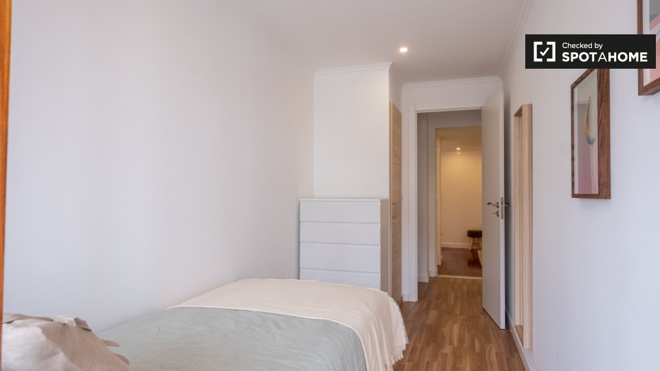 Double room Lisbon, 8 beds, 200m² — photo 4