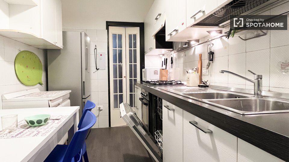 Double room Milan, 5 beds — photo 6
