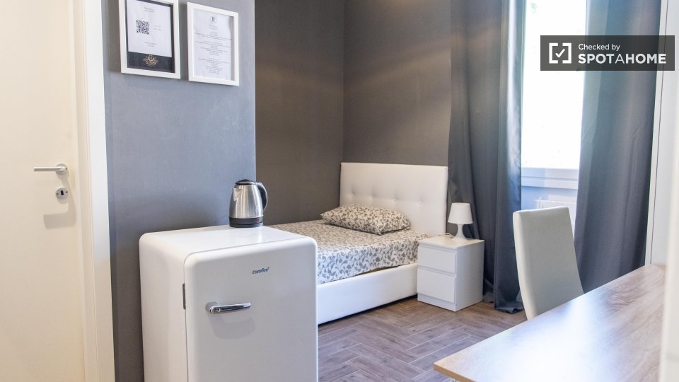 Double room Rome, 4 beds — photo 19