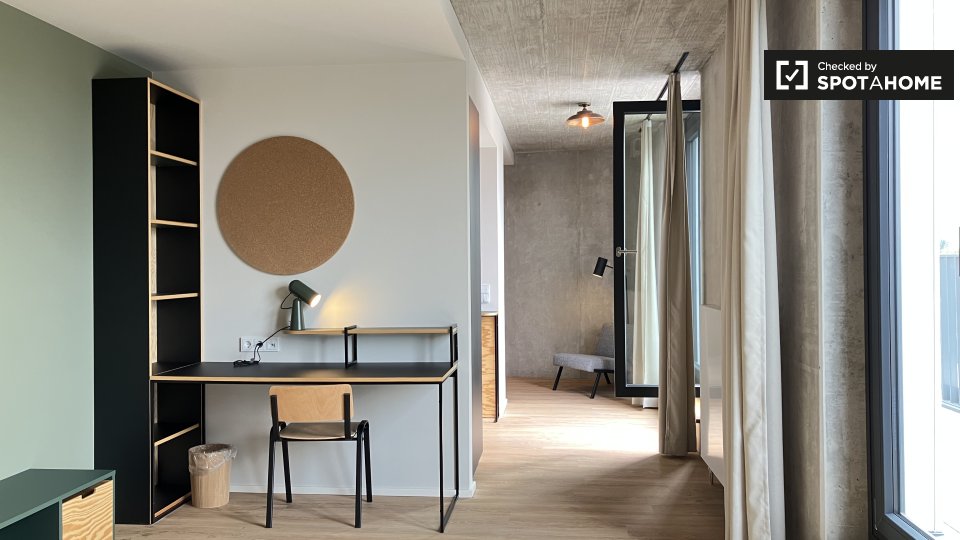Apartment Berlin, 1 bed, 35m² — photo 1