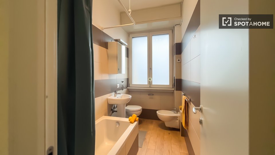 Double room Milan, 5 beds, 68m² — photo 12