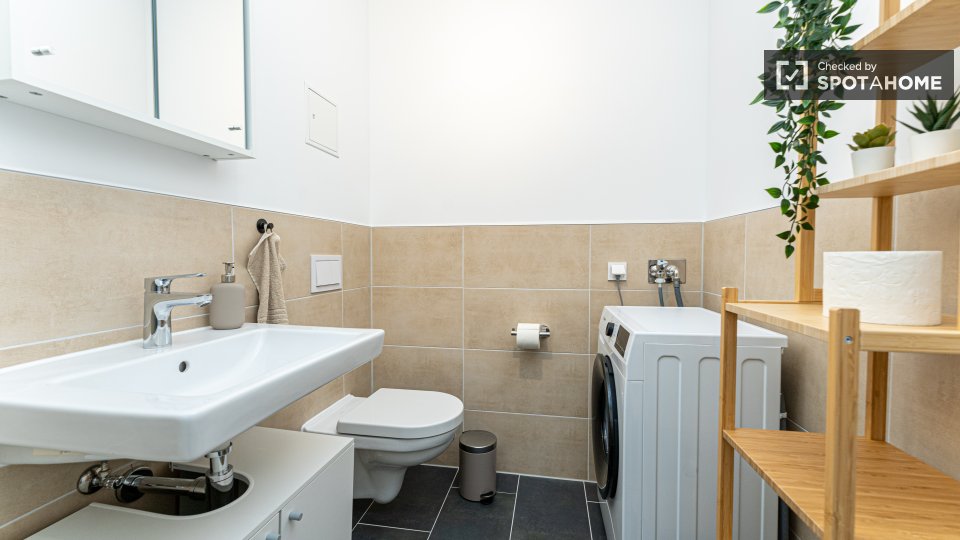 Double room Berlin, 4 beds, 60m² — photo 12