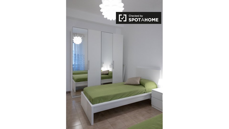 Double room Milan, 3 beds, 70m² — photo 6