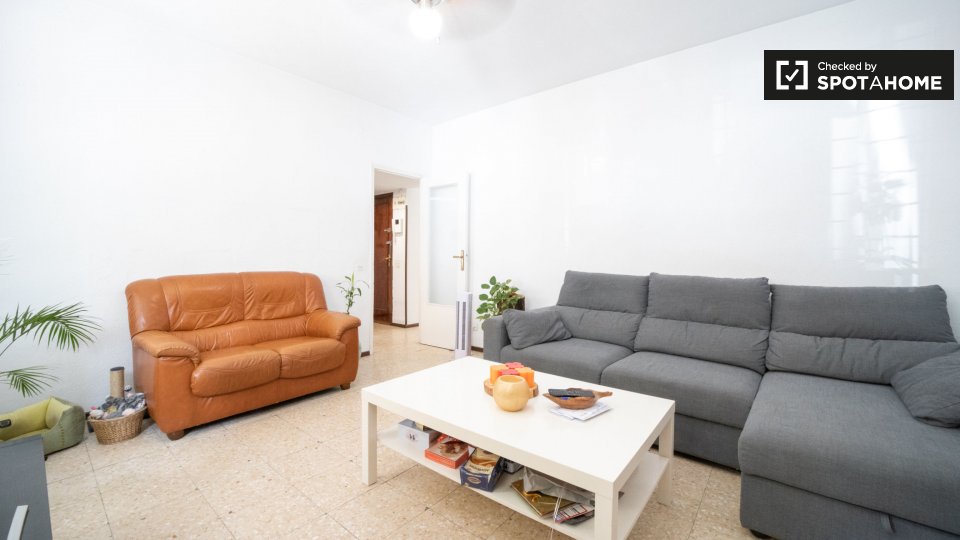 Double room Madrid, 2 beds, 75m² — photo 7