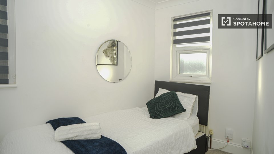 Apartment London, 2 beds — photo 2