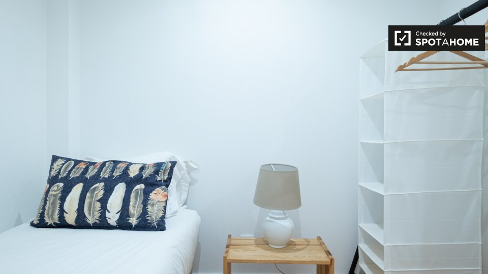 Apartment Lisbon, 2 beds — photo 15