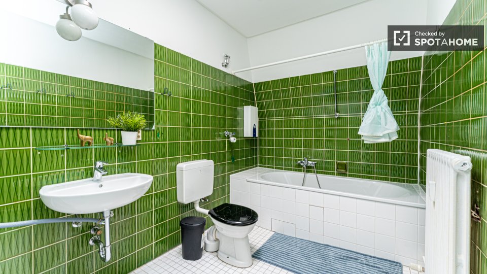 Double room Berlin, 5 beds, 166m² — photo 16