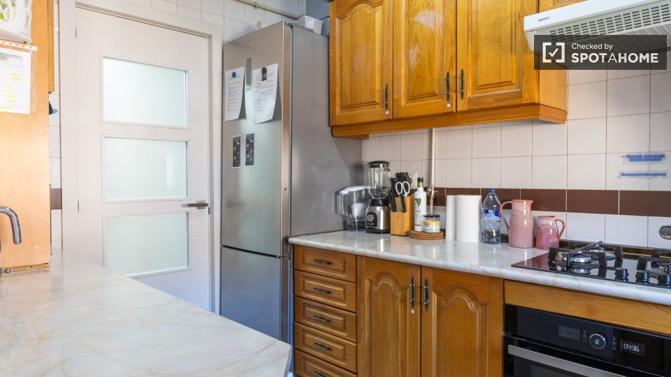 Double room Madrid, 5 beds, 101m² — photo 72