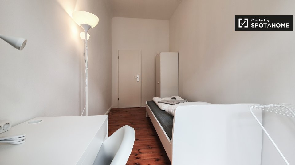 Double room Berlin, 3 beds — photo 6