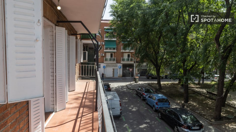 Double room Madrid, 4 beds — photo 52