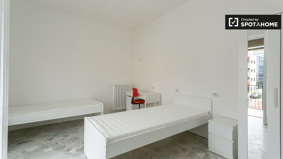 Double room Milan, 3 beds, 75m² — photo 2