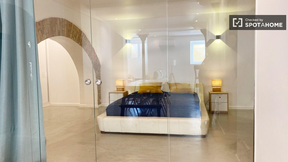 Apartment Lisbon, 2 beds, 117m² — photo 11