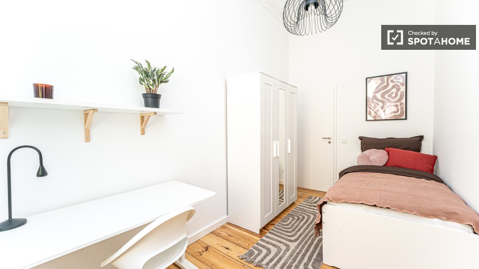Double room Berlin, 8 beds, 136m² — photo 11