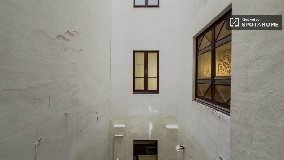Double room Barcelona, 10 beds, 150m² — photo 52