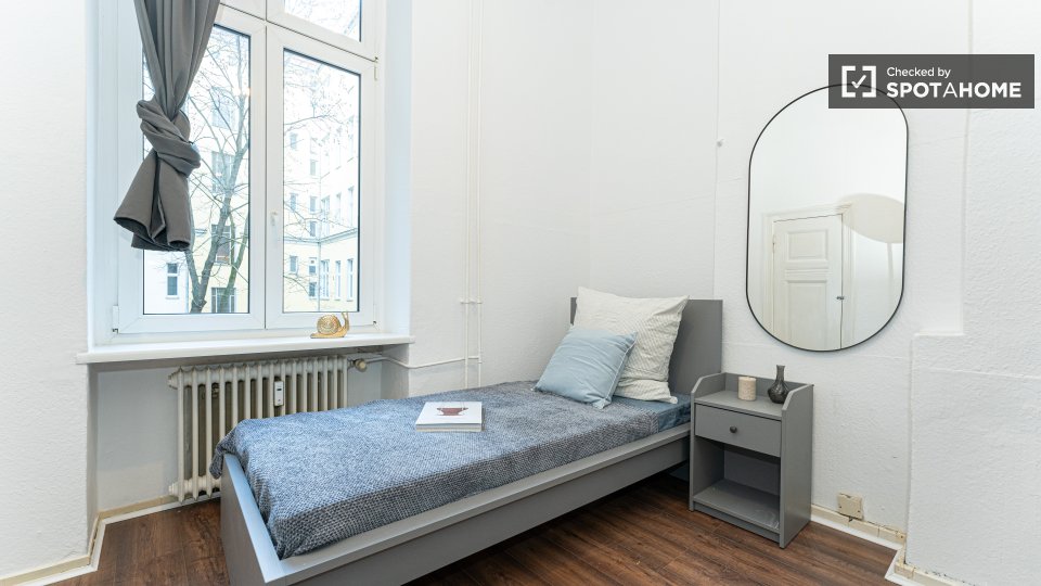 Double room Berlin, 7 beds, 146m² — photo 11