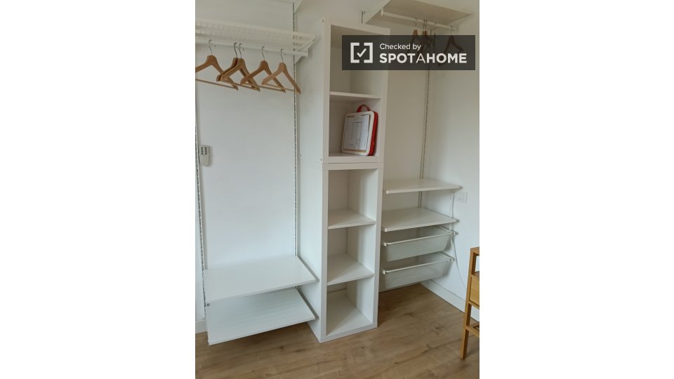 Double room Barcelona, 3 beds, 60m² — photo 31