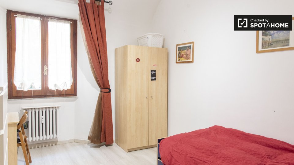 Double room Rome, 3 beds — photo 1