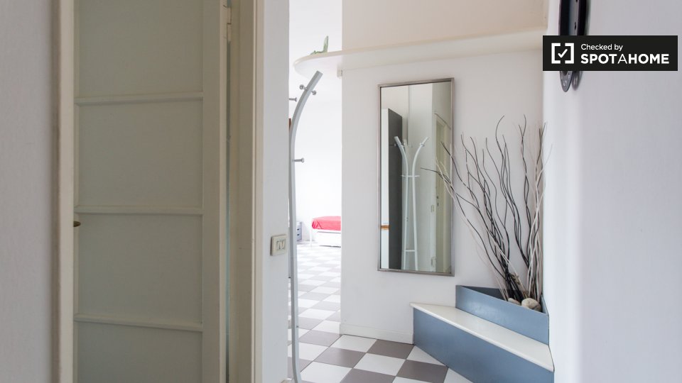 Apartment Milan, 1 bed — photo 2