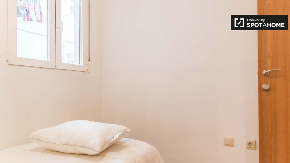 Double room Valencia, 4 beds, 100m² — photo 2