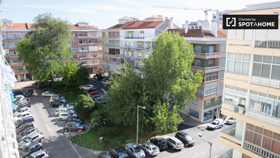 Apartment Lisbon, 5 beds, 100m² — photo 15
