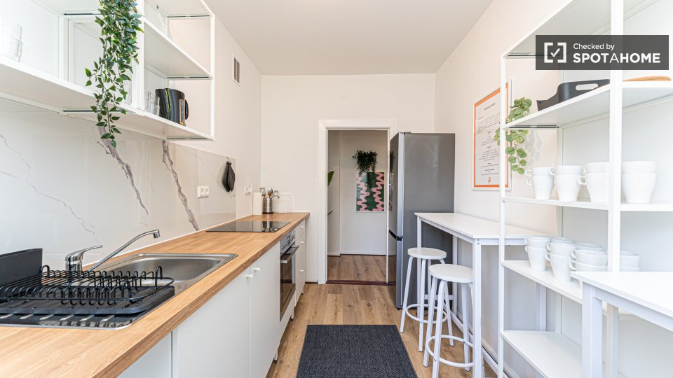 Double room Berlin, 9 beds, 135m² — photo 14