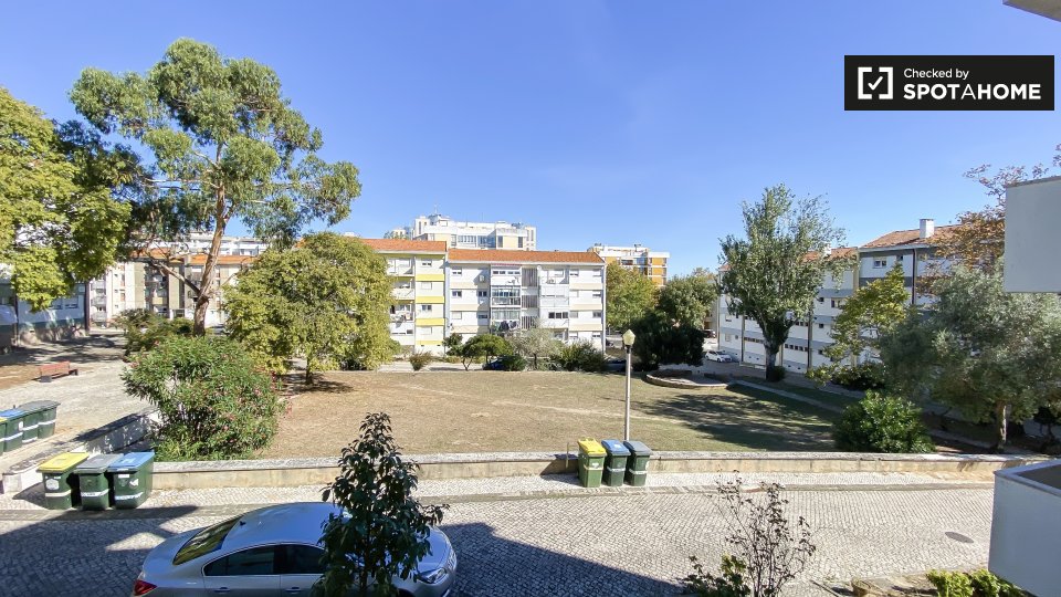 Double room Lisbon, 4 beds, 68m² — photo 4