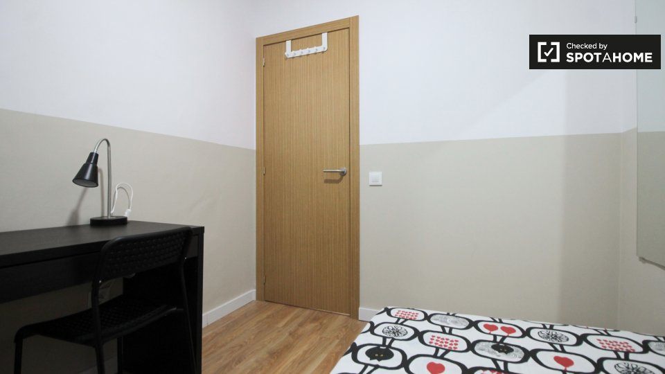 Double room Barcelona, 6 beds, 100m² — photo 4