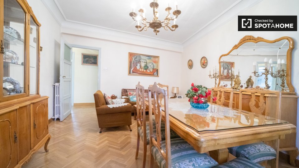 Apartment Madrid, 4 beds, 85m² — photo 1