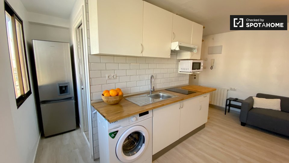 Double room Valencia, 3 beds — photo 19