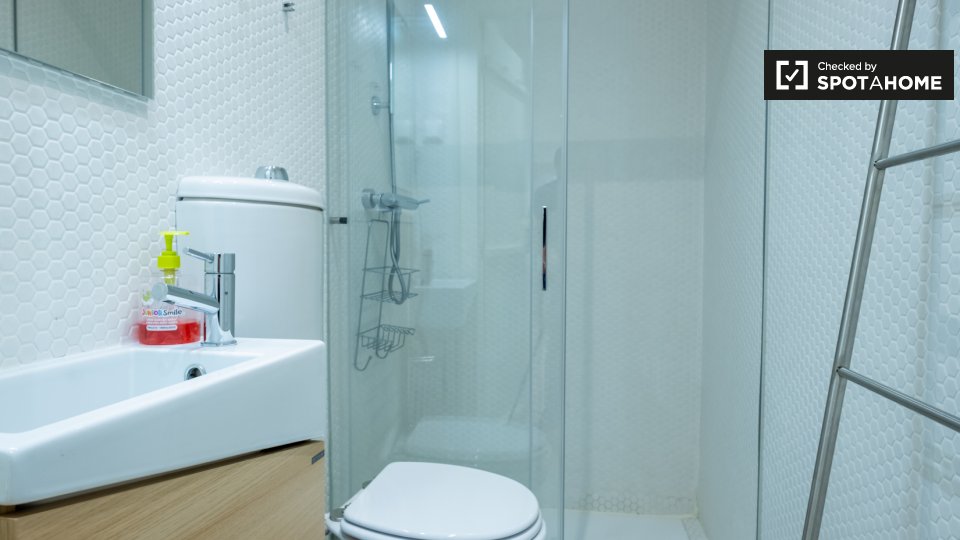 Apartment Lisbon, 2 beds — photo 12