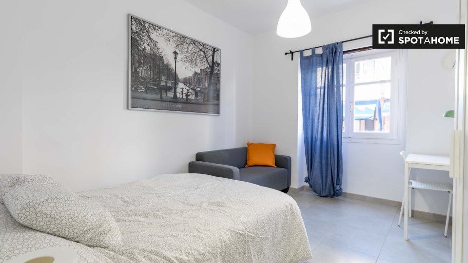 Double room Valencia, 4 beds, 100m² — photo 17