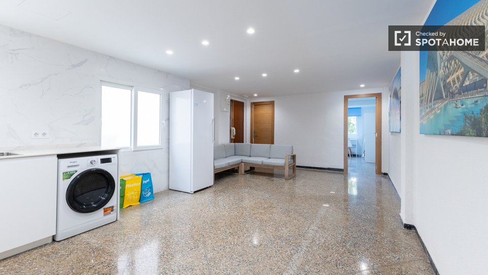 Double room Valencia, 5 beds — photo 17