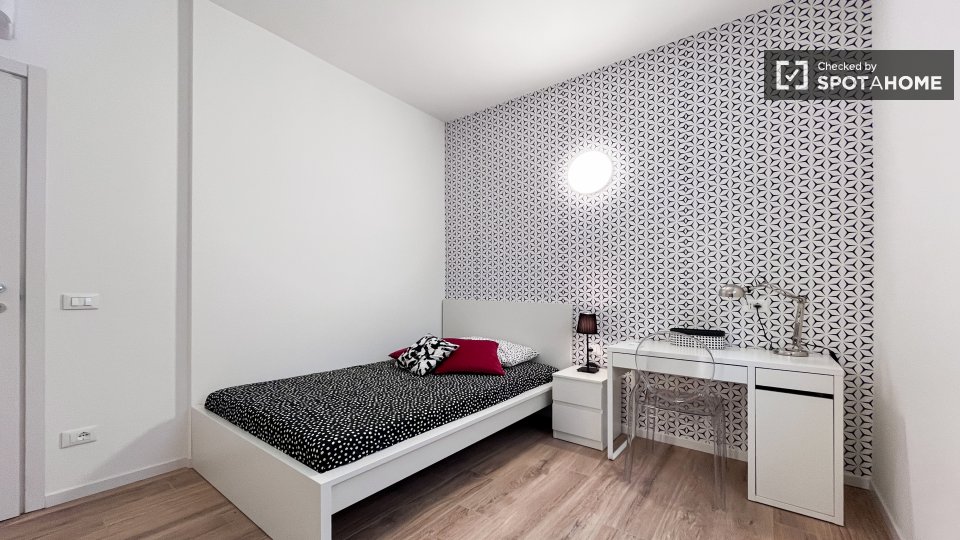 Double room Milan, 4 beds — photo 6