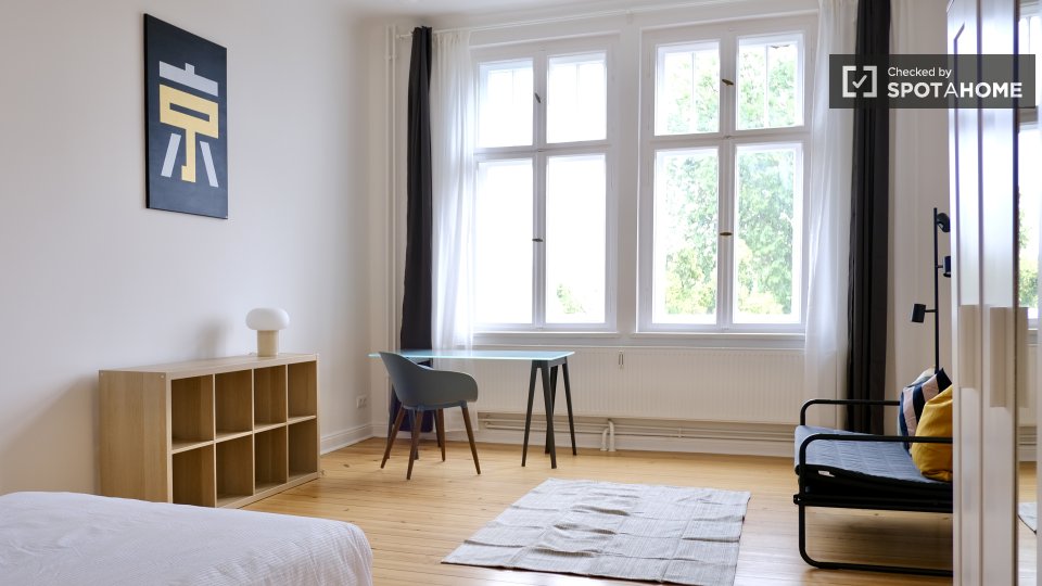 Double room Berlin, 4 beds, 115m² — photo 14