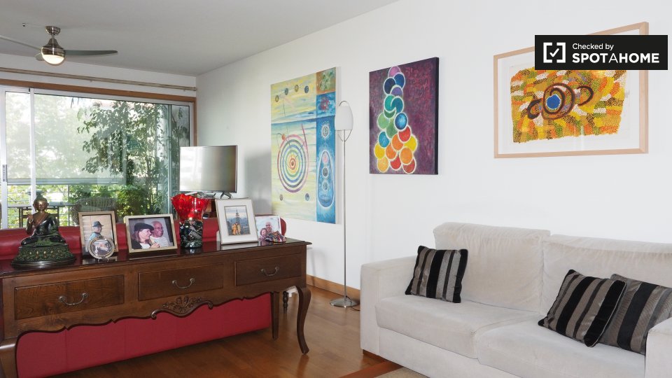 Double room Lisbon, 2 beds, 165m² — photo 10