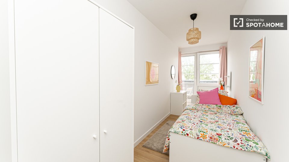 Double room Berlin, 5 beds, 80m² — photo 7