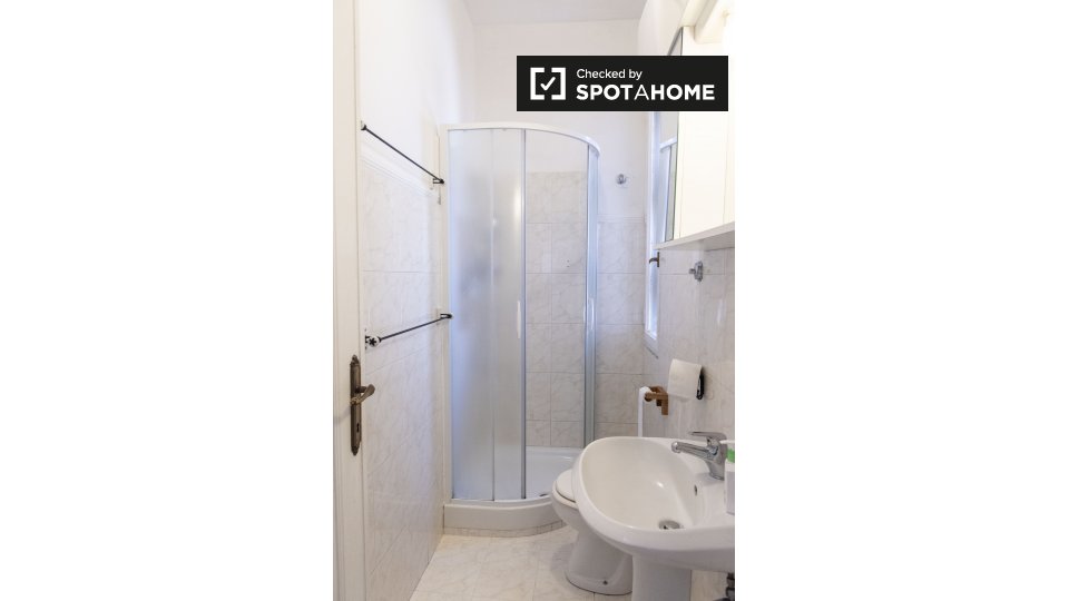 Double room Rome, 5 beds, 140m² — photo 13