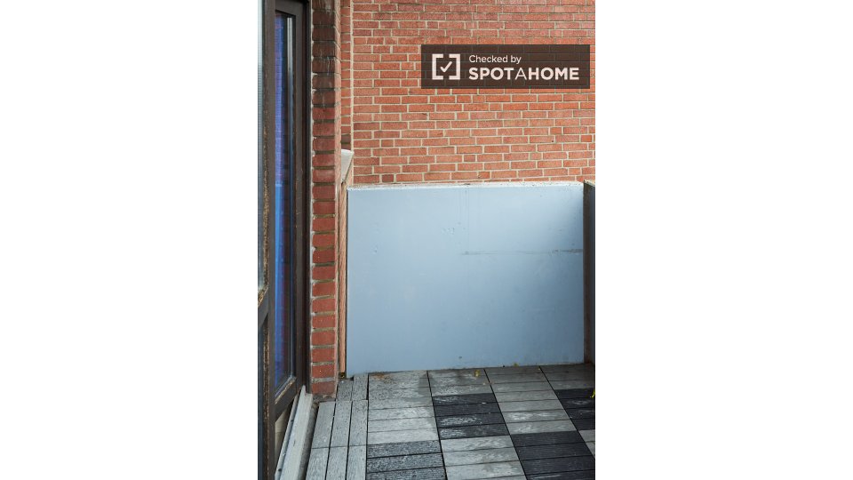 Double room Dusseldorf, 5 beds, 90m² — photo 12
