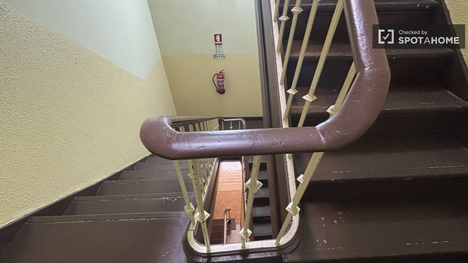 Double room Lisbon, 5 beds, 85m² — photo 82