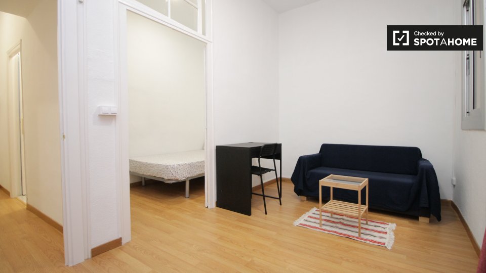 Double room Barcelona, 2 beds, 50m² — photo 7