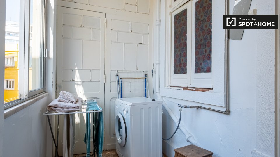 Double room Lisbon, 6 beds — photo 10