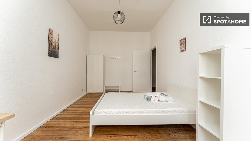 Double room Berlin, 4 beds, 92m² — photo 20